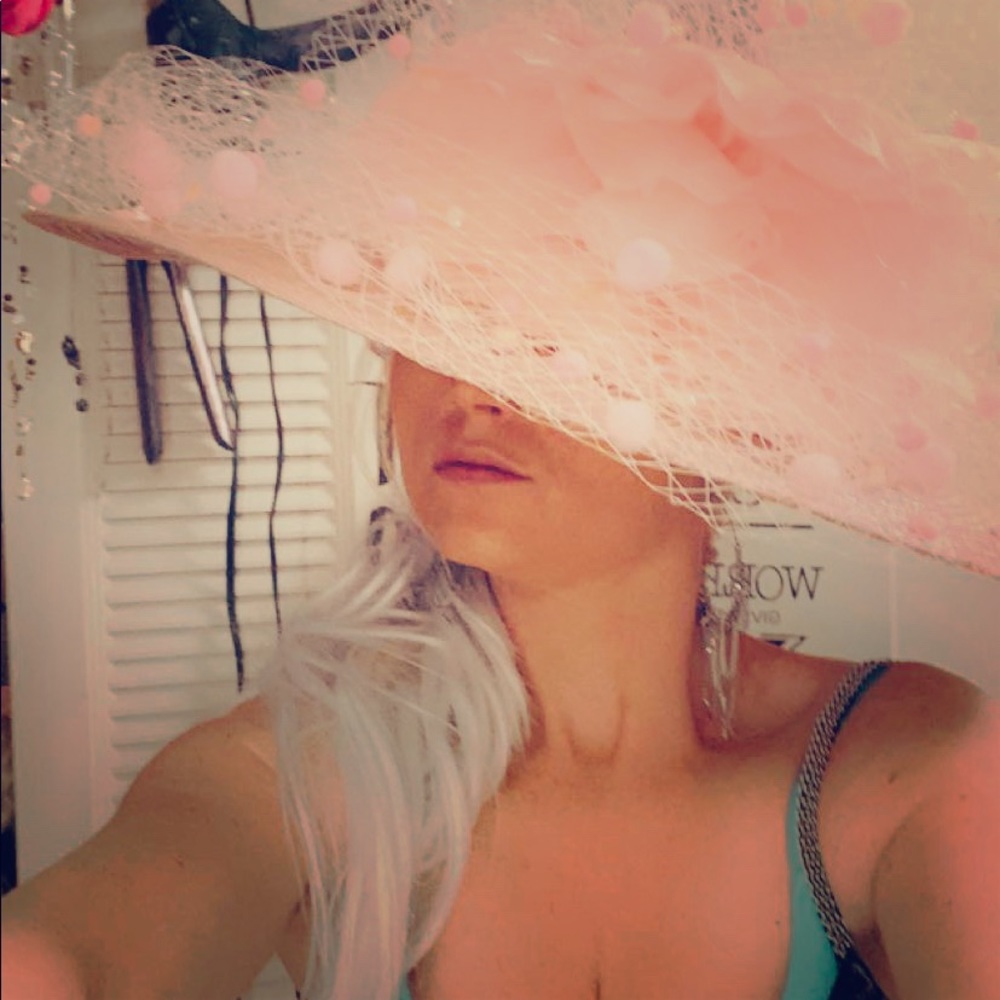 Oaks-derby hat